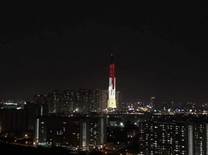 View căn hộ The Sun Avenue, Quận 2 Căn hộ The Sun Avenue tầng 21, view Landmark 81 tuyệt đẹp.