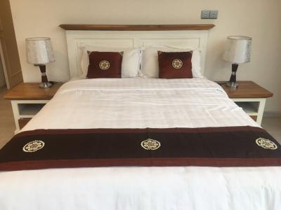 Phòng ngủ Vinhomes Golden River, Quận 1 Căn hộ Vinhomes Golden River view sông và thành phố thơ mộng.