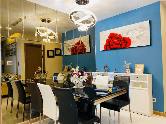 Căn hộ Vinhomes Central Park, Quận Bình Thạnh Căn hộ Vinhomes Central Park cửa hướng Nam, view nội khu yên tĩnh.