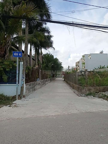 Đường trước đất nền Quận 9 Đất nền dự án Châu Long diện tích 65m2, hướng Tây Nam thoáng mát.