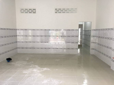 Nhà phố Quận 12 Nhà phố cấp 4 diện tích 100m2 vuông vức, khu vực dân cư đông đúc.