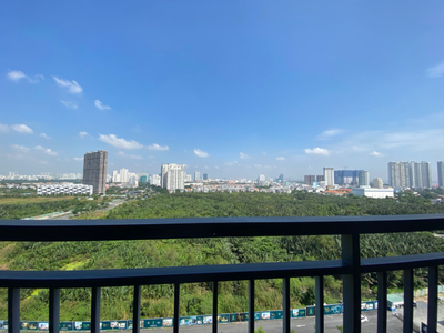 View căn hộ Q7 Boulevard, Quận 7 Căn hộ Q7 Boulevard tầng 13 view thành phố thoáng mát, nội thất cơ bản.