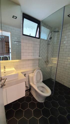 Phòng tắm căn hộ Feliz En Vista Căn hộ Duplex Feliz en Vista đầy đủ nội thất diện tích 102.58m²