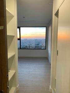 Phòng ngủ căn hộ Kingdom 101 Bán căn hộ Kingdom 101, Quận 10, diện tích 90.06m2 tầng cao, 3PN, ban công hướng Tây Nam 