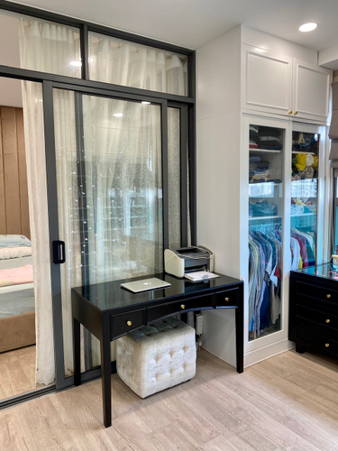 Căn hộ The Sun Avenue, Quận 2 Căn hộ The Sun Avenue có 3 phòng ngủ, đầy đủ nội thất.