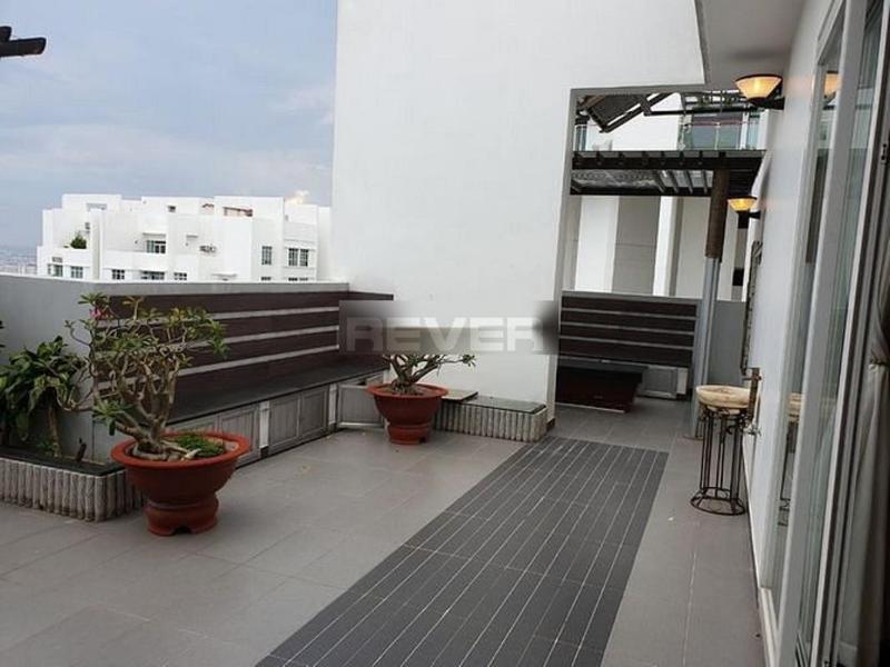 Căn hộ Penthouse Hoàng Anh Thanh Bình tầng cao, hướng Đông Nam.
