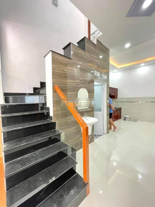 Nhà phố Quận Bình Tân Nhà phố hẻm xe hơi đường Lê Văn Quới diện tishc 44m2, không nội thất.