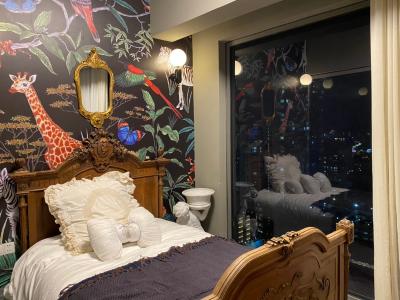 Phòng ngủ căn hộ Gateway Thảo Điền, Quận 2 Căn hộ Gateway Thảo Điền nội thất nhập khẩu, được đăng trên tạp chí Elle Decoration 2019