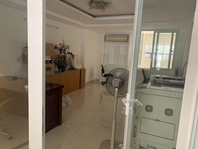 Nhà phố Quận Bình Tân Nhà phố mặt tiền đường Số 6, cửa hướng Bắc khu dân cư đông đúc.