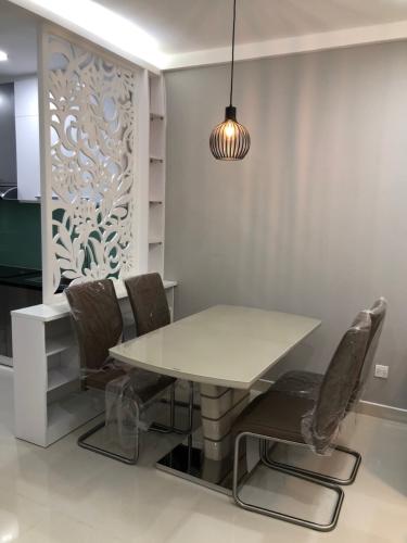 Nội thất Sunrise Riverside Căn hộ Sunrise Riverside đầy đủ nội thất, view nội khu yên tĩnh.