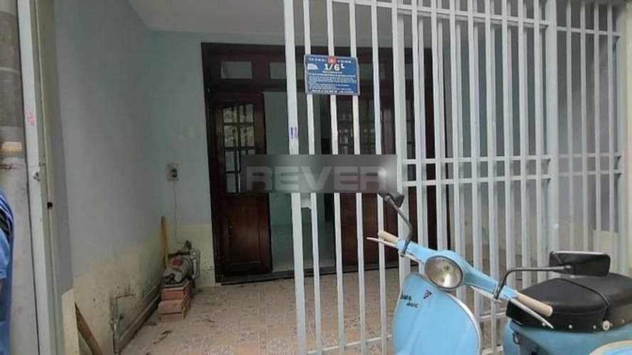 Nhà phố Huyện Hóc Môn Nhà phố diện tích 50m2 không nội thất, cách trường TH Nhị Tân chỉ 200m.