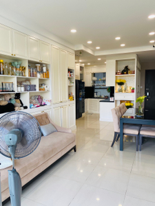 Căn hộ The Sun Avenue, Quận 2 Căn hộ The Sun Avenue có 3 phòng ngủ, đầy đủ nội thất.