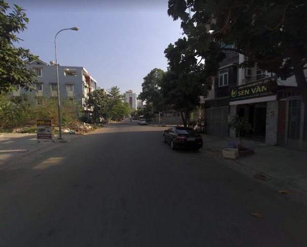 Đường trước mặt bằng kinh doanh Quận 2 Mặt bằng kinh doanh diện tích 50m2 vuông vắn, cửa hướng Tây Nam.