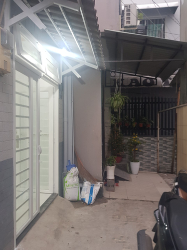 Mặt tiền nhà phố Quận Thủ Đức Nhà phố kết cấu 1 trệt, 1 lầu không lỗi phong thủy, không có nội thất.