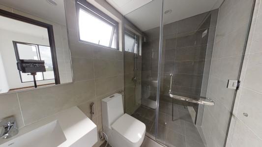 Toilet One Verandah Quận 2  Căn hộ One Verandah tầng trung, view sông mát mẻ.