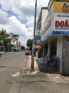 Đường trước nhà phố Quận Tân Phú Nhà phố cấp 4 hẻm rộng 6m, cách đường Tân Hương 30m, có sổ hồng riêng.