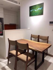 Không gian căn hộ Sunwah Pearl, Bình Thạnh Căn hộ Sunwah Pearl tầng cao view sông đón gió mát mẻ, đầy đủ nội thất.