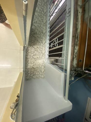 Nhà phố Quận 7 Nhà hẻm đường Trần Xuân Soạn, kết cấu 1 trệt 1 lầu đúc, có sổ hồng riêng.