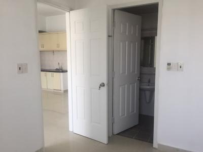 Cửa căn hộ chung cư Bình Khánh Căn hộ chung cư Bình Khánh tầng cao, diện tích 66m2 - 2 phòng ngủ, nội thất đầy đủ