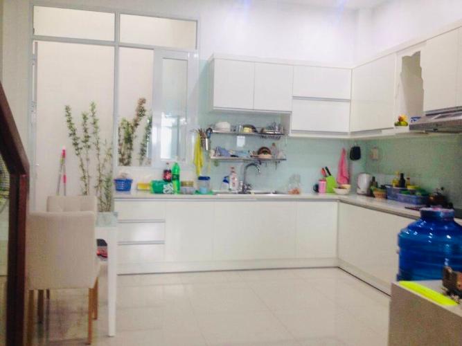 Phòng bếp nhà phố đường Đỗ Thừa Luông, Tân Phú Nhà phố hướng Đông hẻm xe hơi, nội thất đầy đủ có sổ hổng riêng.