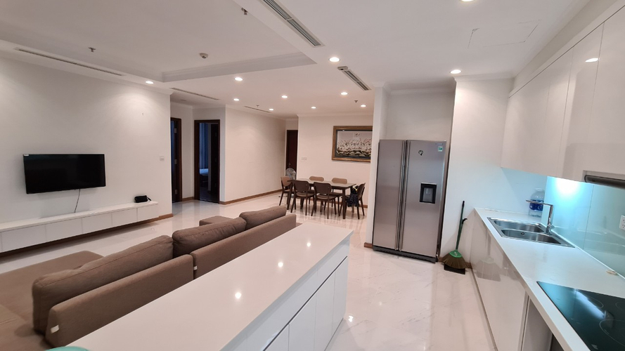 Căn hộ Vinhomes Central Park, Quận Bình Thạnh Căn hộ Vinhomes Central Park tầng 7 thiết kế 4 phòng ngủ, đầy đủ nội thất.