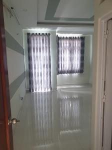 Không gian nhà phố Quận Thủ Đức Nhà phố đường nhựa rộng 8m không ngập nước, kết cấu 1 trệt 3 lầu.