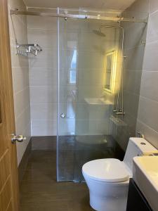 Phòng tắm căn hộ Sunrise Riverside, Huyện Nhà Bè Căn hộ Sunrise Riverside tầng 17 gồm 2 phòng ngủ, đầy đủ nội thất.