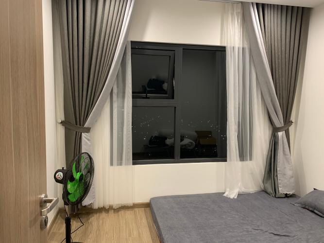 Phòng ngủ căn hộ Vinhomes Grand Park Căn hộ Vinhomes Grand Park ban công thoáng mát, view thành phố.