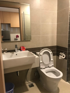 Căn hộ RiverGate Residence, Quận 4 Studio Rivergate Residence tầng 19 thiết kế hiện đại, đầy đủ nội thất.