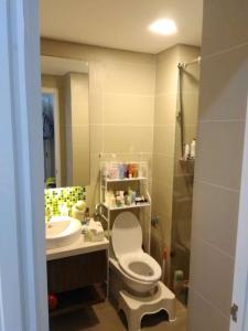 Phòng tắm Dragon Hill 2, Nhà Bè Căn hộ Dragon Hill 2 đầy đủ nội thất, hướng Đông Bắc