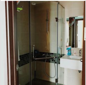 Toilet The Tresor Quận 4 Căn hộ tầng cao The Tresor hướng Đông Bắc, view thoáng mát.