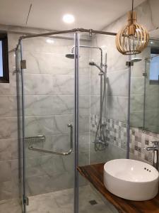 Nhà vệ sinh Saigon South Residence Căn hộ Saigon South Residence tầng thấp, đầy đủ nội thất