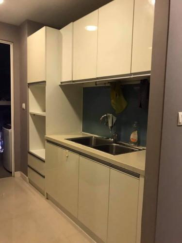 Phòng bếp căn hộ Sunrise City, Quận 7 Căn hộ Sunrise City tầng 4, có 2 phòng ngủ đón view thoáng mát.