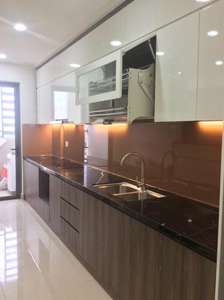 Căn hộ The Sun Avenue, Quận 2 Căn hộ The Sun Avenue tầng  15 có 3 phòng ngủ, đón view thoáng mát.