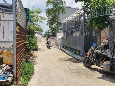 Đường trước đất nền Quận Thủ Đức Đất nền diện tích 78m2 vuông đẹp, khu vực dân cư sầm uất.