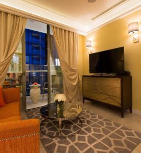 Phòng khách căn hộ Vinhomes Golden River Căn hộ Vinhomes Golden River hướng Tây Nam, diện tích 61.4m²