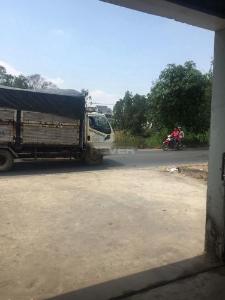 Nhà xưởng kho bãi Huyện Bình Chánh Nhà xưởng kho bãi diện tích 323.1m2, mặt tiền đường rộng rãi thông thoáng.