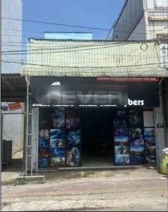 Nhà phố Quận 9 Nhà phố mặt tiền đường Số 297 kết cấu 1 trệt, 1 lửng chắc chắn.