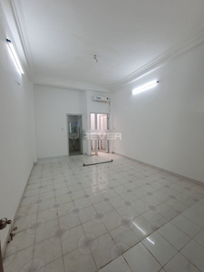 Nhà phố Quận Tân Bình Nhà phố thiết kế 1 trệt, 2 lầu và sân thượng, có sổ hồng riêng.