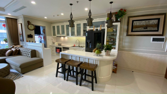 Căn hộ Vinhomes Central Park, Quận Bình Thạnh Căn hộ Vinhomes Central Park ban công rộng rãi, đầy đủ nội thất.