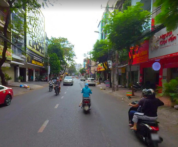 Đường trước nhà phố Quận Tân Bình Nhà phố hẻm rộng 4m đường Nguyễn Hồng Đào, cách ga Metro chỉ 100m.