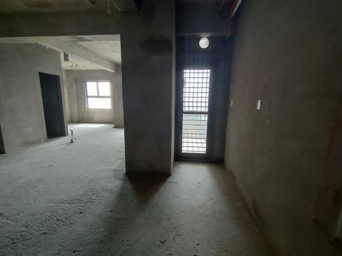 nhà thô Bán căn hộ tầng cao Saigon South Residence đầy đủ nội thất hiện đại.