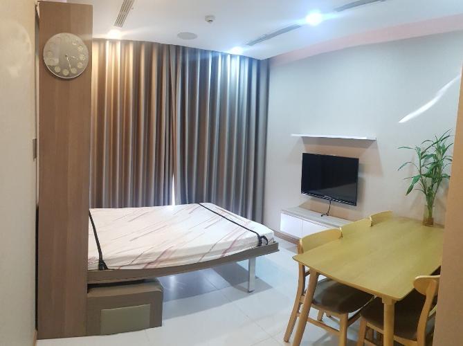 Căn hộ Vinhomes Central Park, Quận Bình Thạnh Căn hộ cao cấp Vinhomes Central Park tầng 2, tiện ích đầy đủ.