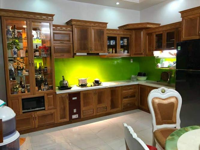 Phòng bếp nhà phố Quận 2 Nhà phố đường Nguyễn Thị Định diện tích sử dụng 400m2, đầy đủ nội thất.