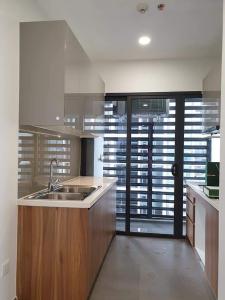 Phòng bếp Eco Green Saigon Căn hộ Eco Green Saigon tầng cao, view thành phố.