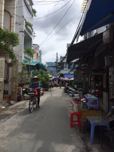 Đường trước nhà phố Quận Tân Bình Nhà phố ngay chợ Bảo Ngọc Tú, diện tích 52m cửa hướng Tây Bắc.
