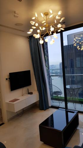 Phòng khách căn hộ Vinhomes Golden River Căn hộ Vinhomes Golden River đầy đủ nội thất tiện nghi, tầng cao.