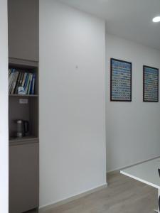 Officetel Kingston Residence, Phú Nhuận Căn hộ Officetel Kingston Residence nội thất văn phòng đầy đủ. 