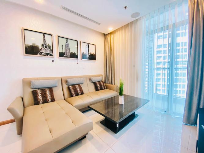 Phòng khách căn hộ VINHOMES CENTRAL PARK Căn hộ Vinhomes Central Park đầy đủ nội thất diện tích 80m².