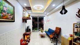 Căn hộ RichStar có 2 phòng ngủ, ban công rộng view đón gió mát.